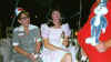 IsHeGladtoSeeThem.jpg (46727 bytes)